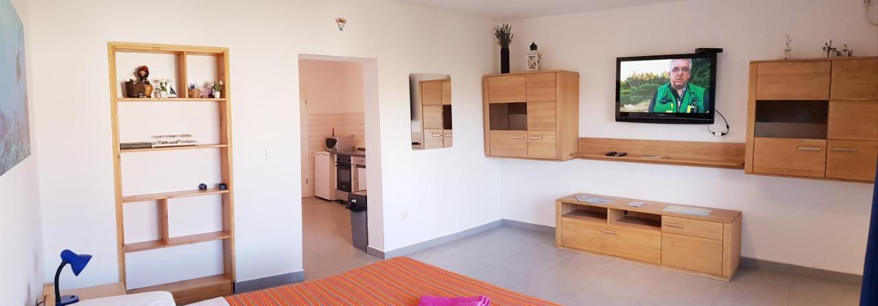 Apartmani Zem, Krk Krk Town Eksteriør billede